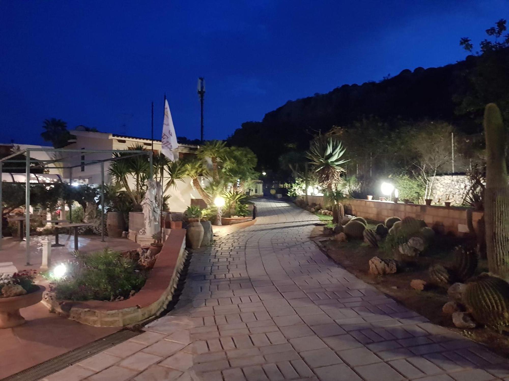 Aparthotel Federico Re San Vito Lo Capo Exteriér fotografie